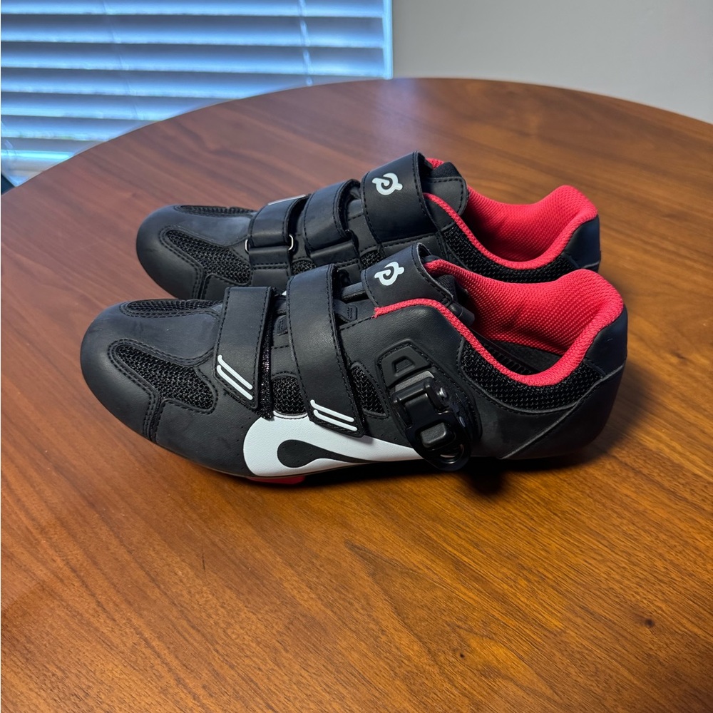 Peloton Shoes- like new size 39